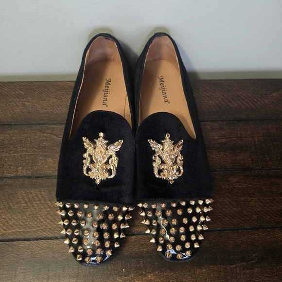Meijiana Black Velvet Slip On  With Gold Tone Studs Spiked Accents Size 9 - Picture 13 of 13